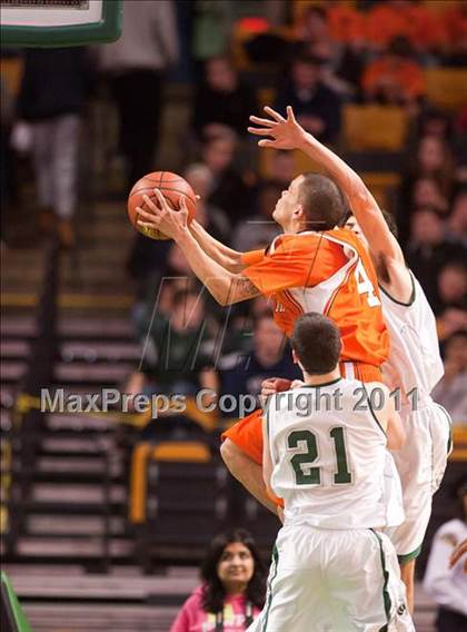 Thumbnail 2 in Newton North vs. Mansfield (MIAA Division 1 South Final) photogallery.