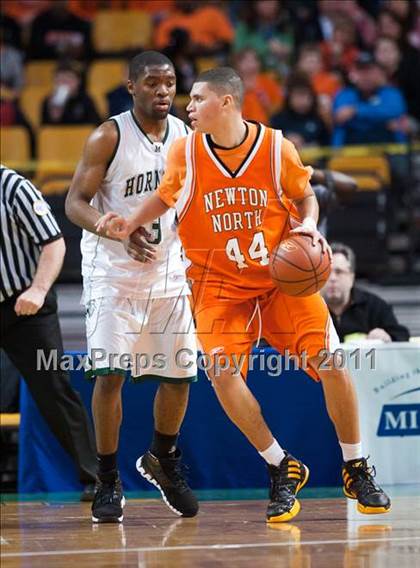 Thumbnail 1 in Newton North vs. Mansfield (MIAA Division 1 South Final) photogallery.