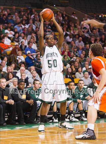 Thumbnail 1 in Newton North vs. Mansfield (MIAA Division 1 South Final) photogallery.