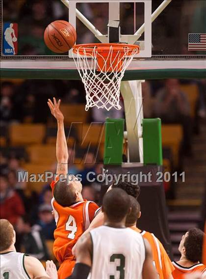 Thumbnail 1 in Newton North vs. Mansfield (MIAA Division 1 South Final) photogallery.