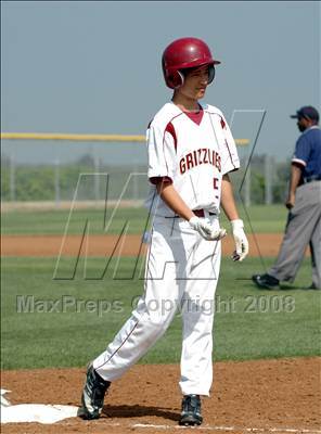 Thumbnail 2 in Mission Hills vs. Santana (58th Lions Invitational) photogallery.