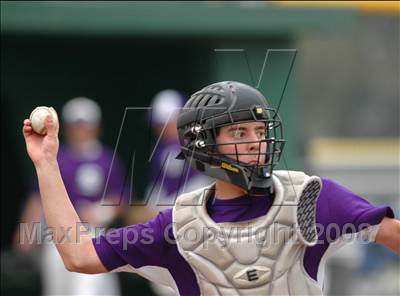 Thumbnail 2 in Mission Hills vs. Santana (58th Lions Invitational) photogallery.