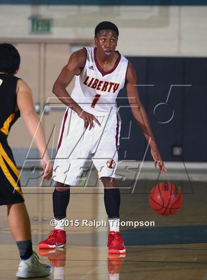Thumbnail 2 in Liberty vs. Del Oro (Adidas Challenge) photogallery.