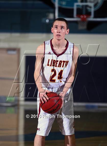 Thumbnail 2 in Liberty vs. Del Oro (Adidas Challenge) photogallery.