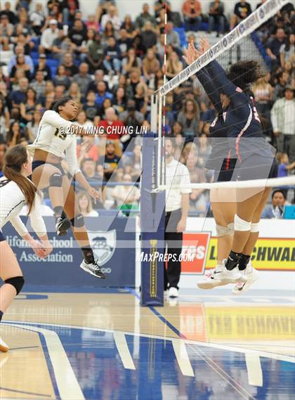 Thumbnail 1 in Sonora vs. St. Paul (CIF SS D5 Final) photogallery.