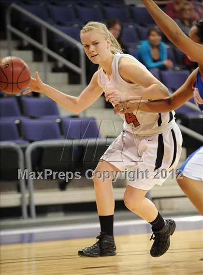 Thumbnail 1 in Thunderbird vs. Bradshaw Mountain (AIA D2 Quarterfinals) photogallery.