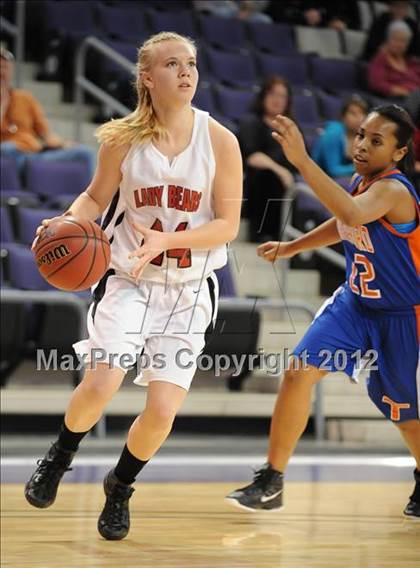 Thumbnail 2 in Thunderbird vs. Bradshaw Mountain (AIA D2 Quarterfinals) photogallery.
