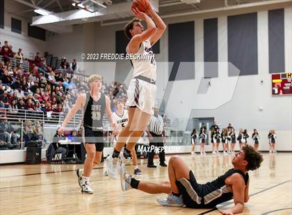 Thumbnail 1 in Howe vs. Whitesboro (UIL 3A Area Playoff) photogallery.