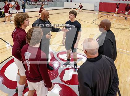 Thumbnail 1 in Howe vs. Whitesboro (UIL 3A Area Playoff) photogallery.