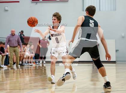 Thumbnail 2 in Howe vs. Whitesboro (UIL 3A Area Playoff) photogallery.