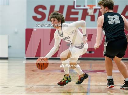 Thumbnail 2 in Howe vs. Whitesboro (UIL 3A Area Playoff) photogallery.
