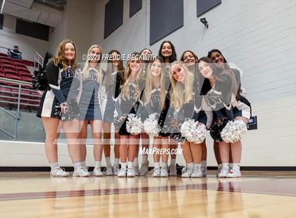 Thumbnail 2 in Howe vs. Whitesboro (UIL 3A Area Playoff) photogallery.
