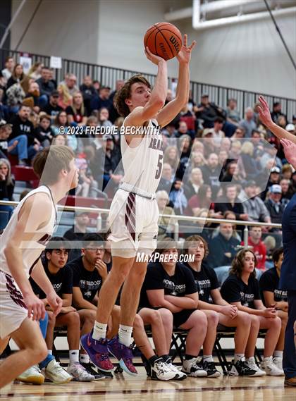 Thumbnail 2 in Howe vs. Whitesboro (UIL 3A Area Playoff) photogallery.