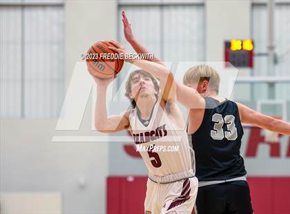 Thumbnail 1 in Howe vs. Whitesboro (UIL 3A Area Playoff) photogallery.