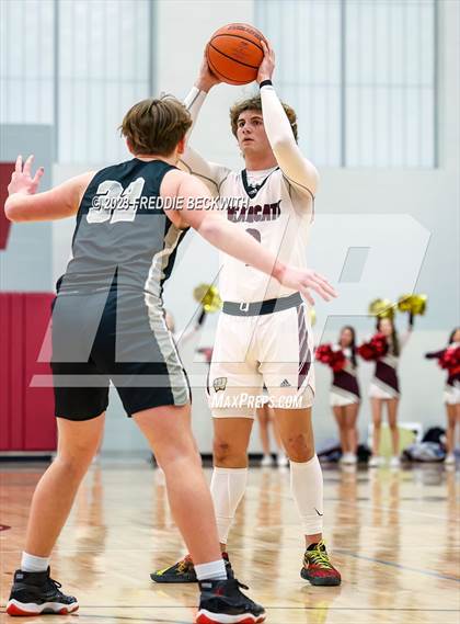 Thumbnail 2 in Howe vs. Whitesboro (UIL 3A Area Playoff) photogallery.