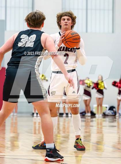 Thumbnail 1 in Howe vs. Whitesboro (UIL 3A Area Playoff) photogallery.