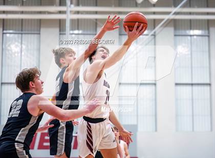 Thumbnail 1 in Howe vs. Whitesboro (UIL 3A Area Playoff) photogallery.