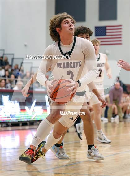 Thumbnail 1 in Howe vs. Whitesboro (UIL 3A Area Playoff) photogallery.