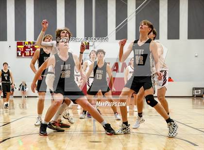 Thumbnail 2 in Howe vs. Whitesboro (UIL 3A Area Playoff) photogallery.