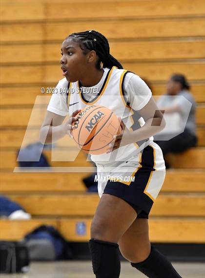 Thumbnail 1 in River City @ Inderkum photogallery.
