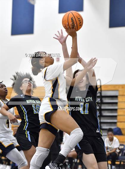 Thumbnail 1 in River City @ Inderkum photogallery.