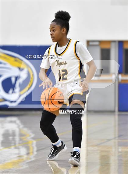 Thumbnail 2 in River City @ Inderkum photogallery.