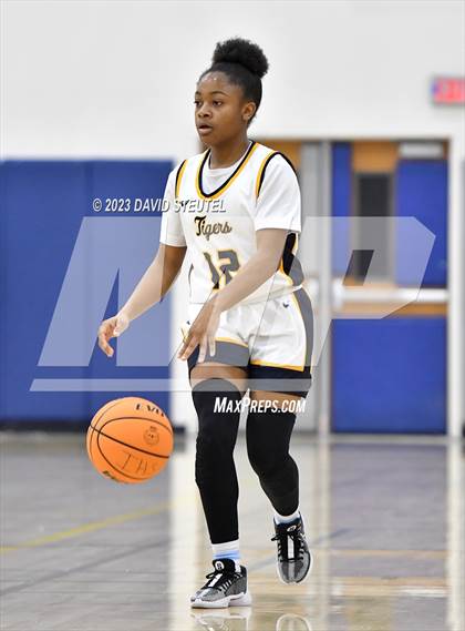 Thumbnail 1 in River City @ Inderkum photogallery.