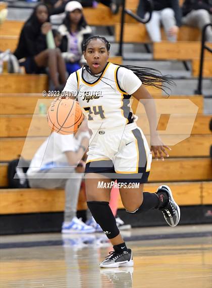 Thumbnail 1 in River City @ Inderkum photogallery.