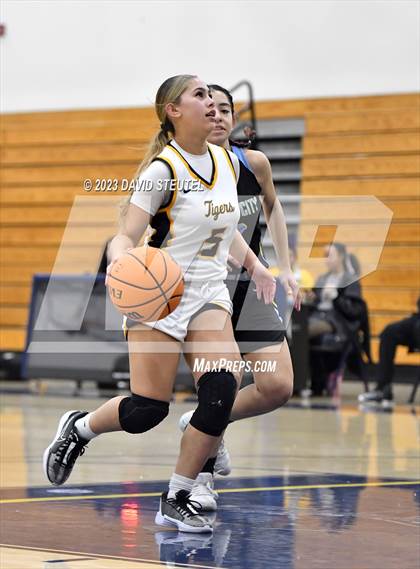 Thumbnail 2 in River City @ Inderkum photogallery.