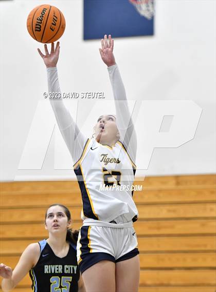 Thumbnail 3 in River City @ Inderkum photogallery.