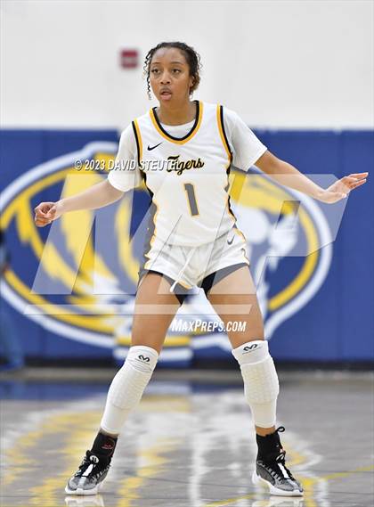 Thumbnail 3 in River City @ Inderkum photogallery.