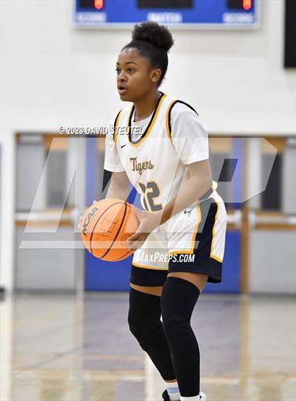 Thumbnail 1 in River City @ Inderkum photogallery.