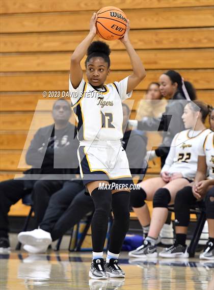 Thumbnail 3 in River City @ Inderkum photogallery.