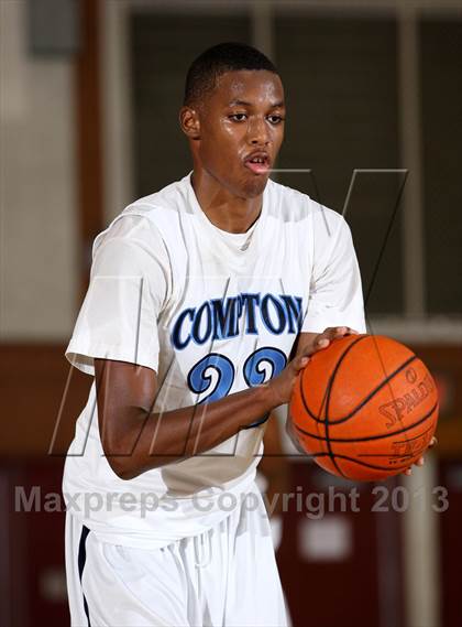 Thumbnail 1 in Compton vs. Lynwood (Jim Harris Memorial) photogallery.