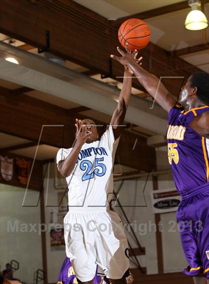 Thumbnail 1 in Compton vs. Lynwood (Jim Harris Memorial) photogallery.