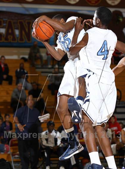Thumbnail 1 in Compton vs. Lynwood (Jim Harris Memorial) photogallery.