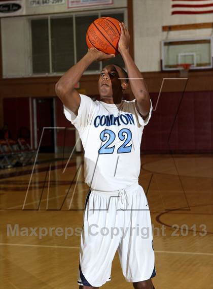 Thumbnail 3 in Compton vs. Lynwood (Jim Harris Memorial) photogallery.