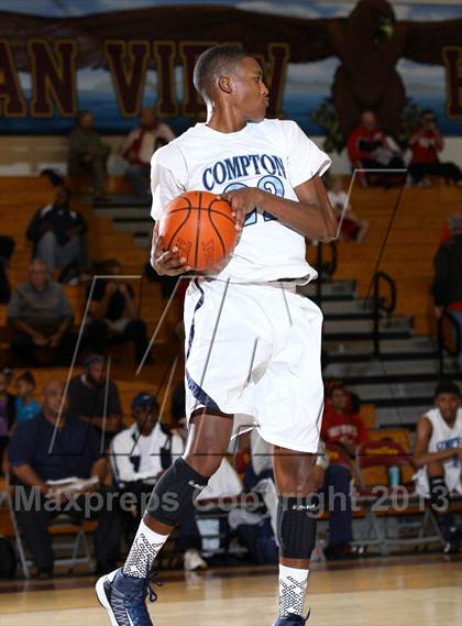 Thumbnail 3 in Compton vs. Lynwood (Jim Harris Memorial) photogallery.