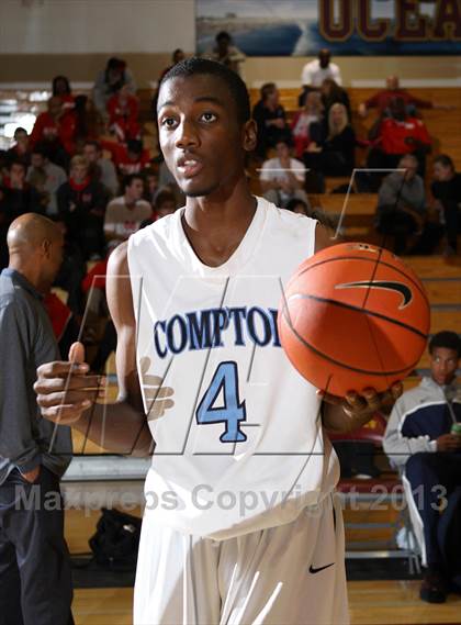 Thumbnail 1 in Compton vs. Lynwood (Jim Harris Memorial) photogallery.