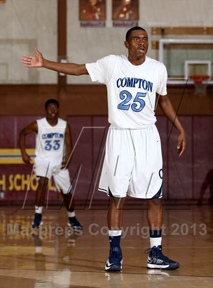 Thumbnail 2 in Compton vs. Lynwood (Jim Harris Memorial) photogallery.