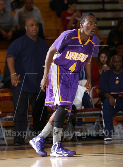Thumbnail 1 in Compton vs. Lynwood (Jim Harris Memorial) photogallery.
