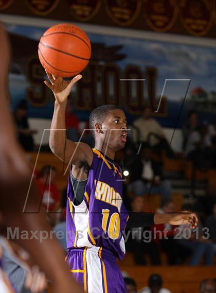 Thumbnail 1 in Compton vs. Lynwood (Jim Harris Memorial) photogallery.