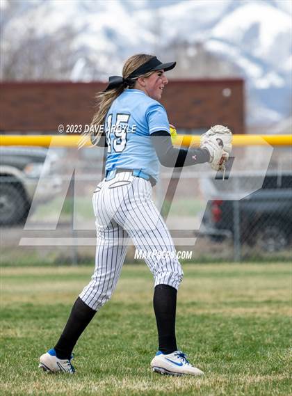 Thumbnail 3 in Skyline @ West Jordan photogallery.