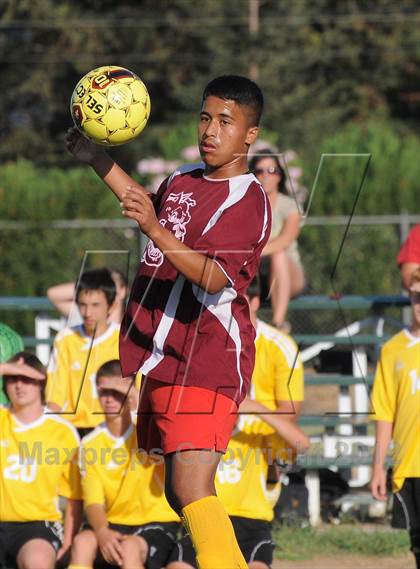 Thumbnail 2 in Golden Sierra @ Encina Prep photogallery.