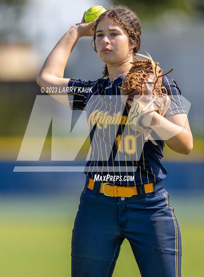 Thumbnail 2 in Silver Creek @ Milpitas photogallery.