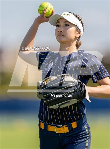 Thumbnail 1 in Silver Creek @ Milpitas photogallery.