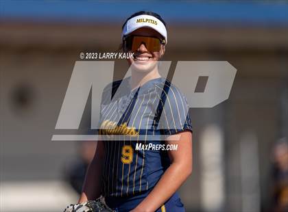 Thumbnail 3 in Silver Creek @ Milpitas photogallery.