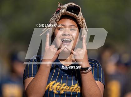 Thumbnail 3 in Silver Creek @ Milpitas photogallery.