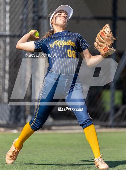 Thumbnail 1 in Silver Creek @ Milpitas photogallery.