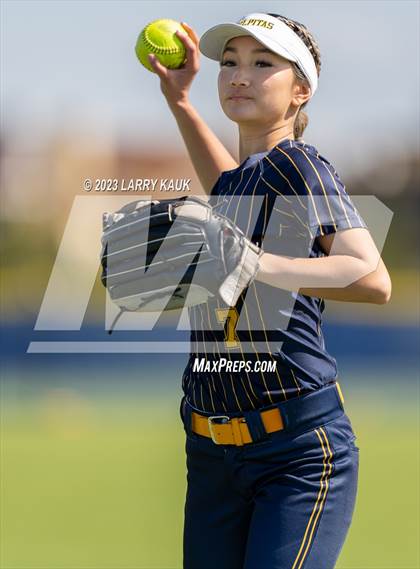 Thumbnail 1 in Silver Creek @ Milpitas photogallery.